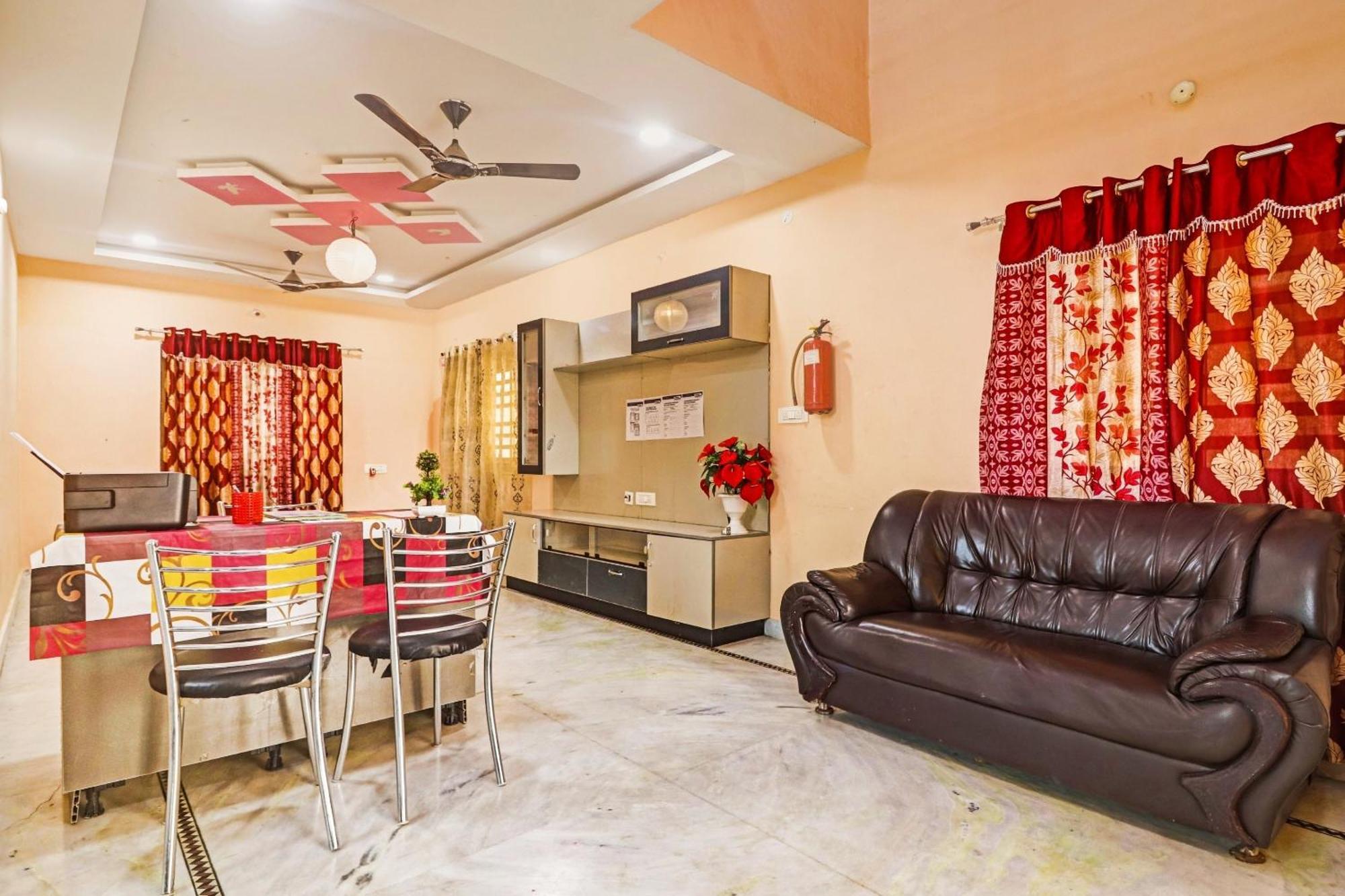 Hotel O Royal Stay Near Mantra Mall Haidar Sahibguda 外观 照片